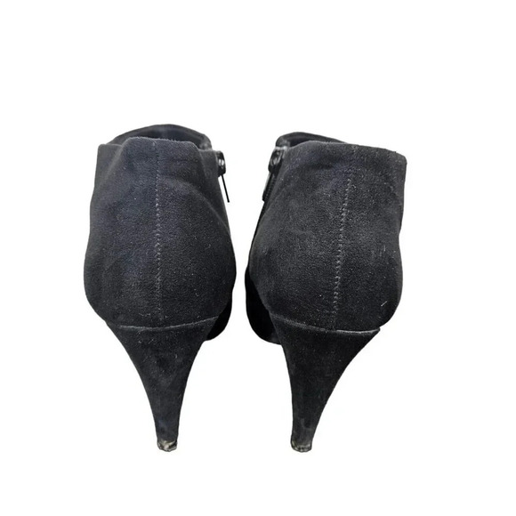 Call it Spring Womens Black Suede Bootie Heels Size 8 Zipper Closure 3 Inch - Picture 4 of 7